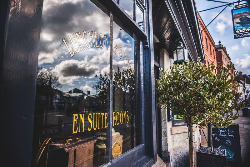 Black Swan Hotel Devizes Extérieur photo