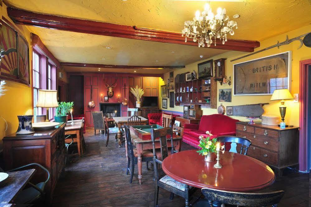 Black Swan Hotel Devizes Extérieur photo